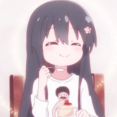 女子长期佩戴美瞳致眼角膜增生